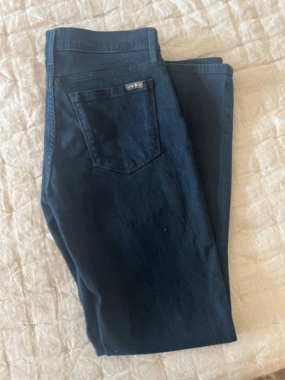 Eddie Bauer Dark Indigo Slightly Curvy Slim Straight Jeans- women’s size 6